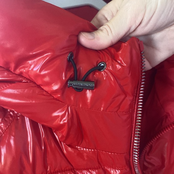 Michael Kors sustainable insulated red puffer jacket - Picture 4 of 11